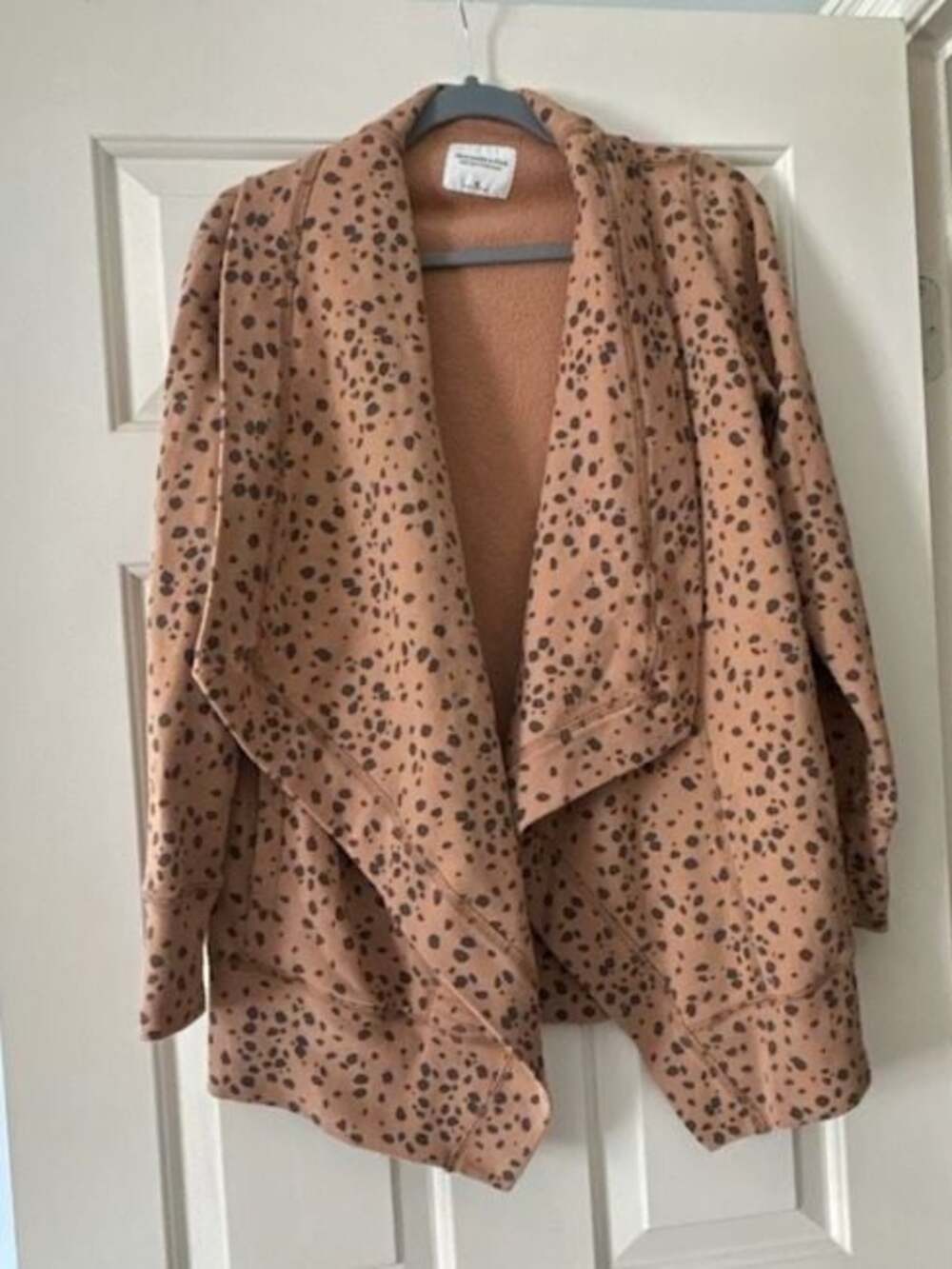 Abercrombie & Fitch Soft A&F Collection Animal Print Open Front Cardigan Size M